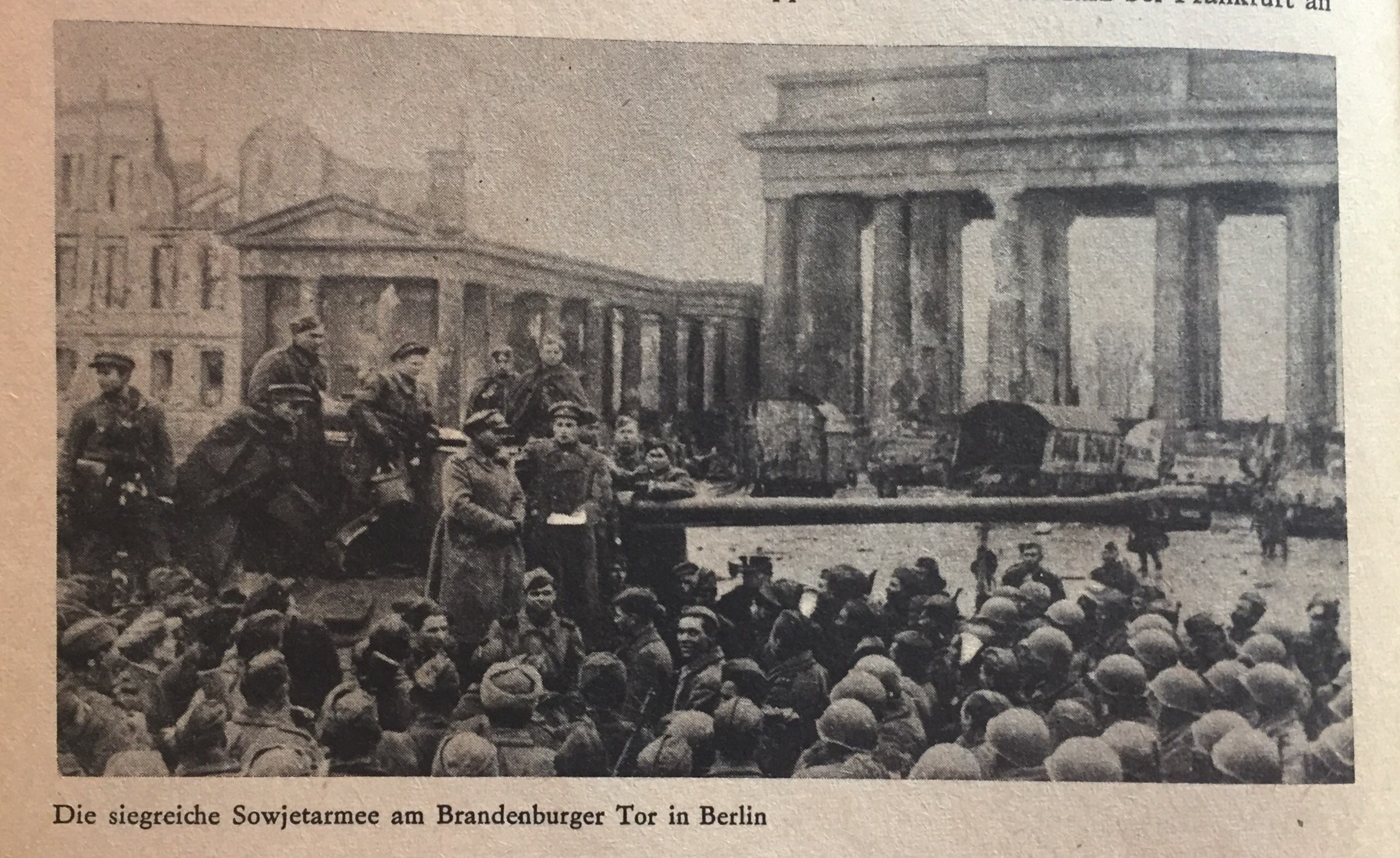 Sowjetarmee an Brandenburger Tor